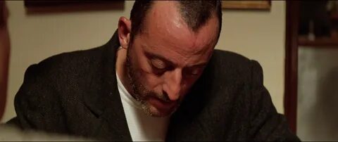 Блистал в роли киллера леона 4 буквы
