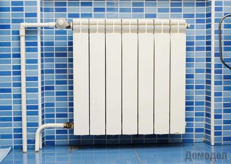 Батарея в ванную. Радиатор для ванной комнаты. Радиаторы отопления для ванной комнаты. Радиатор в ванную комнату водяной. Отопление в ванной комнате