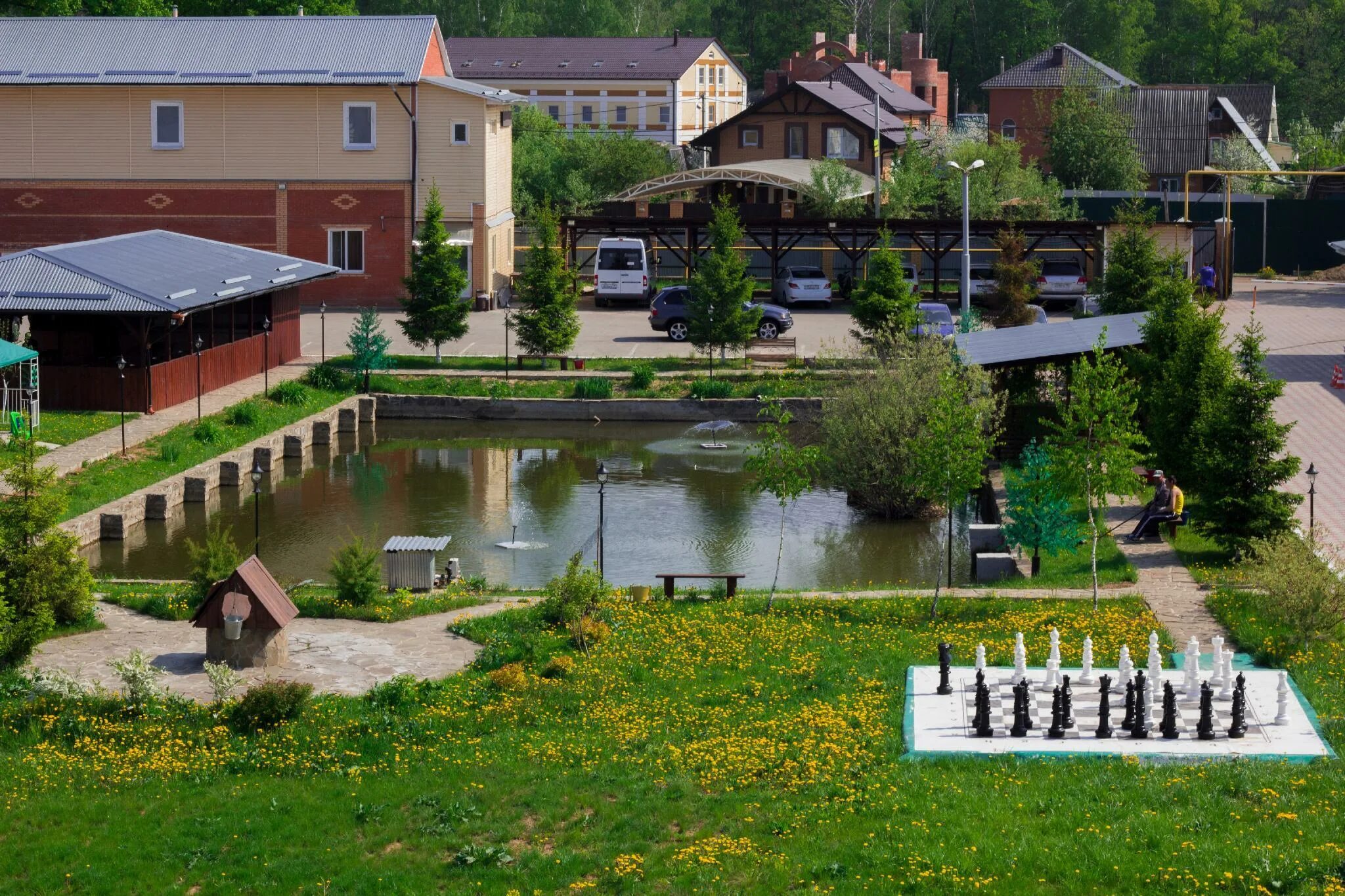 Village park hotel. Гостиница уют Внуково. Гостиница уют Лапшинка. Деревня Лапшинка Московская. Деревня Лапшинка Внуково.