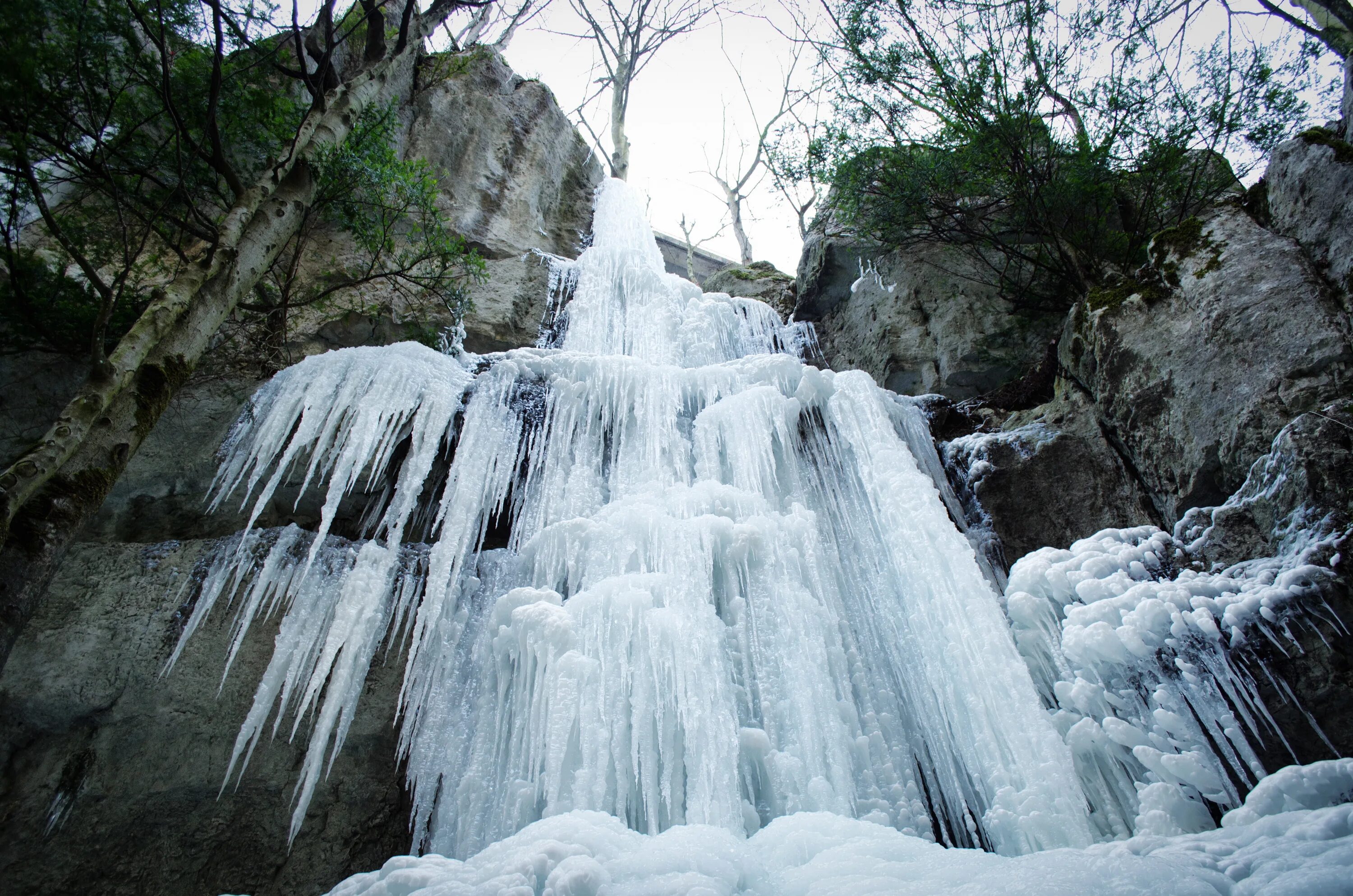 Водопады Руфабго зима. 33 Водопада Сочи зимой. Кегетинский водопад. Водопад Учан.
