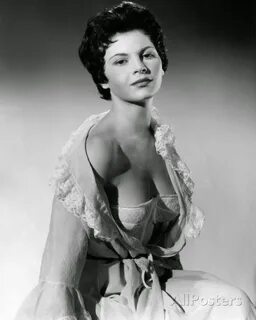 Eunice Gayson. 