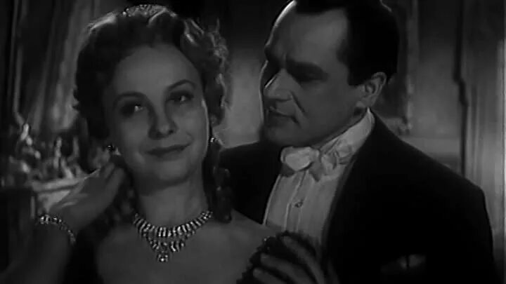 Юля из мистер икс 2. Георг отс в роли мистера икс. Юля из мистер икс 2. Юля лут мистер икс. Юля мистер икс.