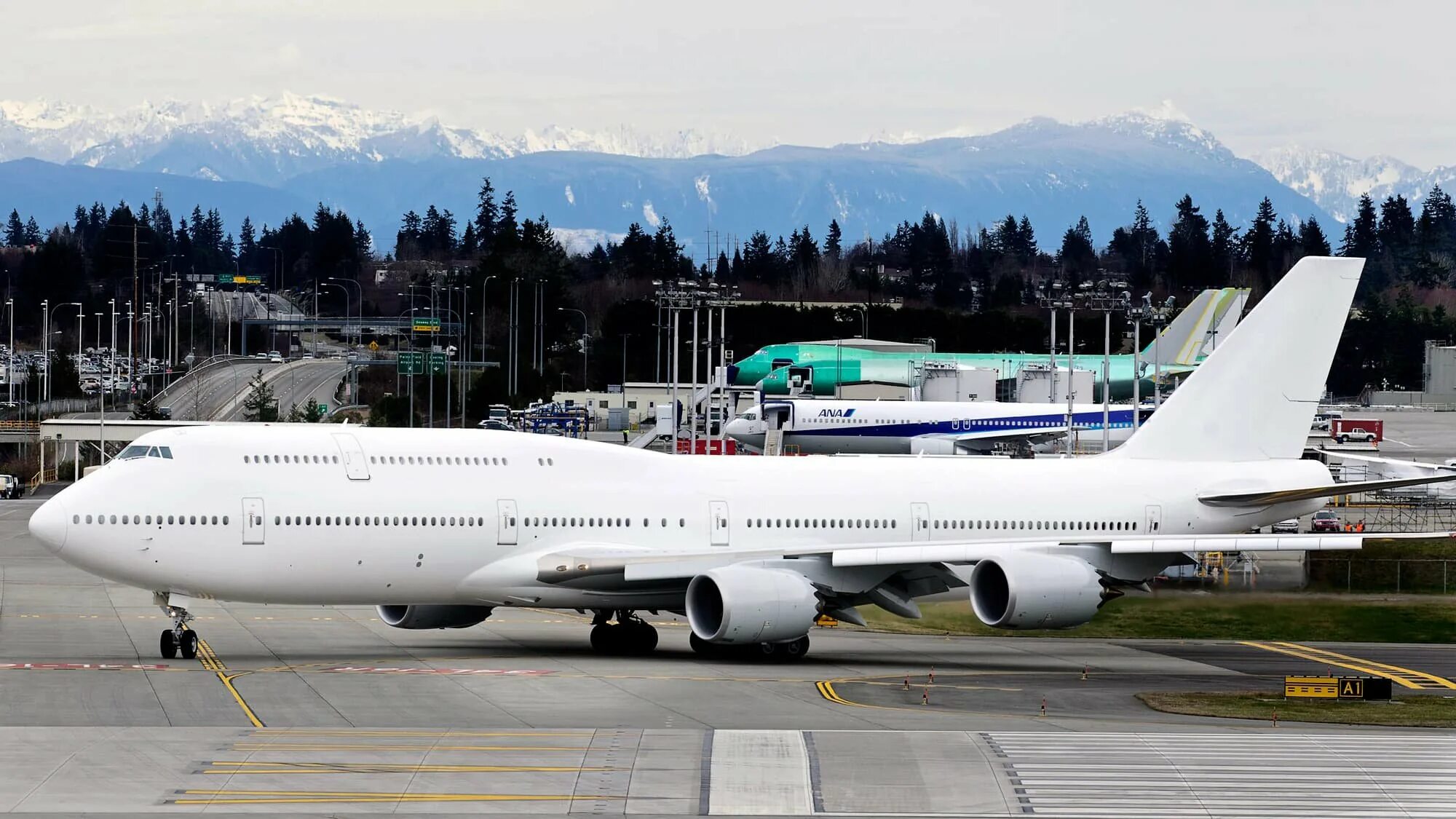 Боинг большой самолет. Пассажирский боинг 747. боинг 747-8. boeing 747-8 vip. boeing 747 8 частный самолет.