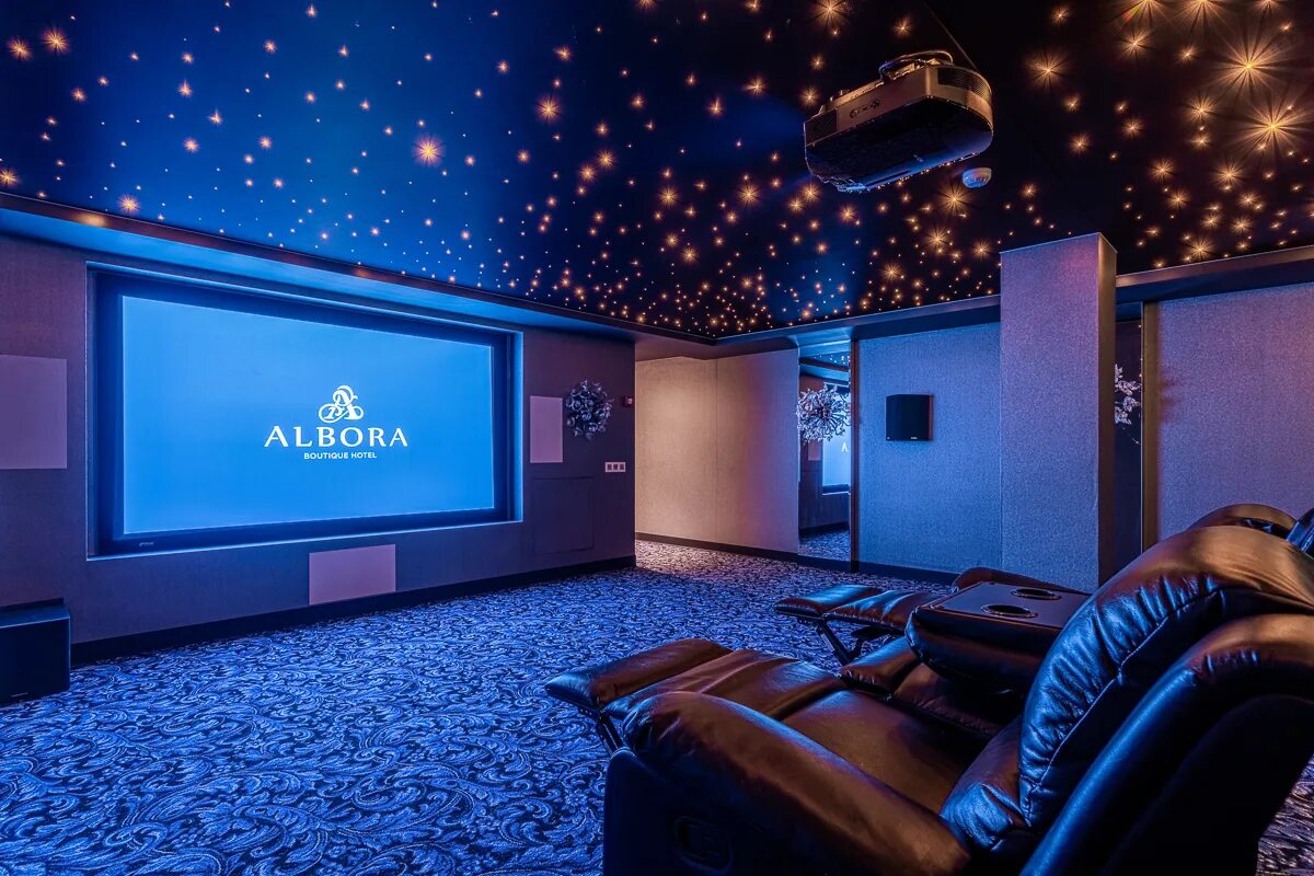Albora boutique. Кинозал в гостинице. Albora boutique. Бутик отель. Ресторан laardo в санкт-петербурге.