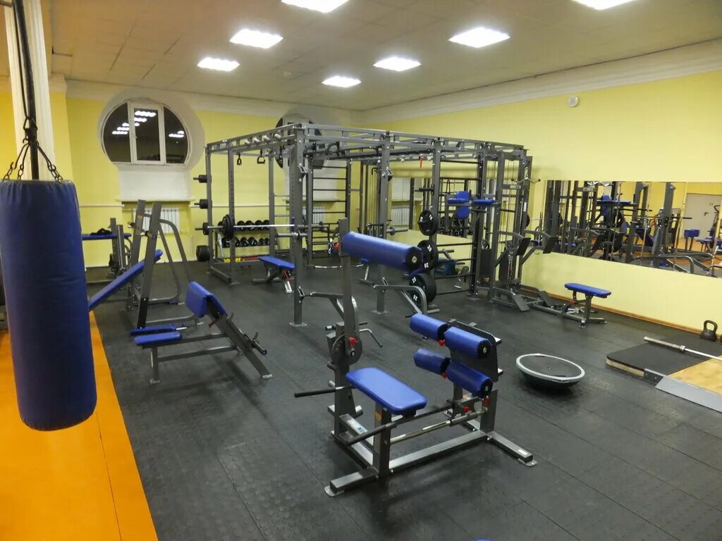 A fitness велотрек. Тренажерный зал ростов на дону. Спорт центр ростов на дону. World class premium ростов. West gym ростов на дону талер.