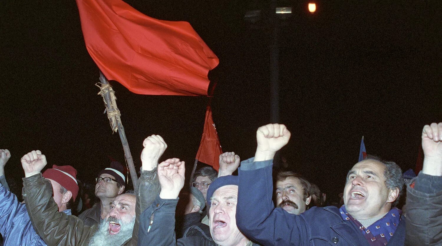 Сторонники Ельцина 1993. Митинги в Москве 1993. Протесты 1993 в Москве. Митинг 3 октября 1993. Советов митинг