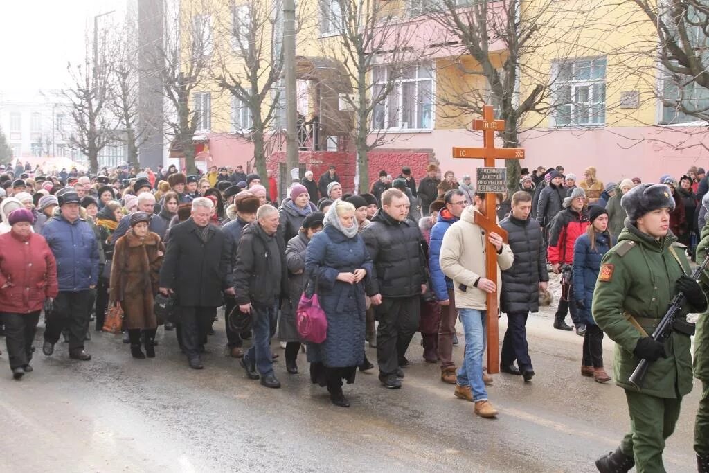 Клинцы новости происшествия сегодня брянской. Похороны в Клинцах Дмитрия Литвякова. Клинцы Брянская область обстрел. Похороны в Клинцах.