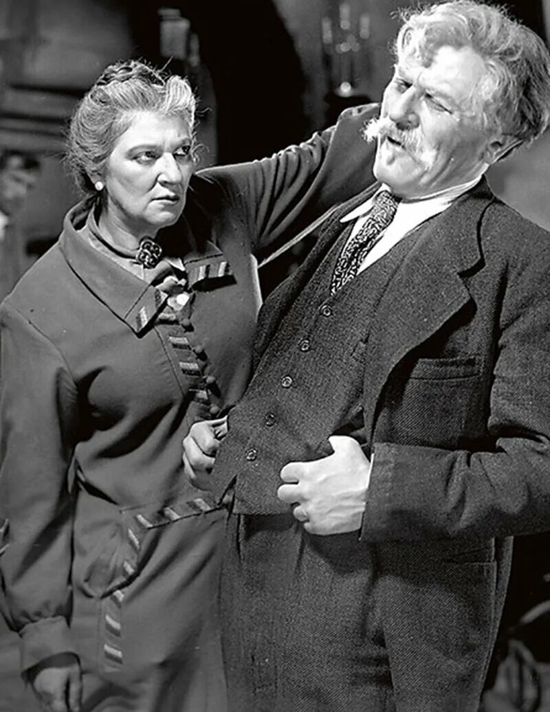 Цитаты про глупых мужчин. Цитаты известных людей о женщинах. Союз умного мужчины и умной женщины. Фаина раневская. Союз умного мужчины и умной женщины.