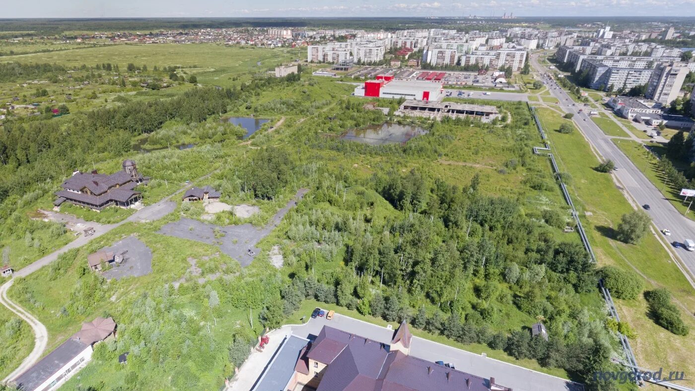 Столик с шампанским на выездной регистрации. Зона церемонии на свадьбе. Безопасность дорожного движения. Декор велком зоны на свадьбе. Свадебный стол с едой декор.