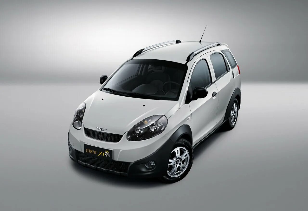 Компания chery automobile. Chery indis. Chery x1. Chery Индис кроссовер. Чери Индис или Riich x1.