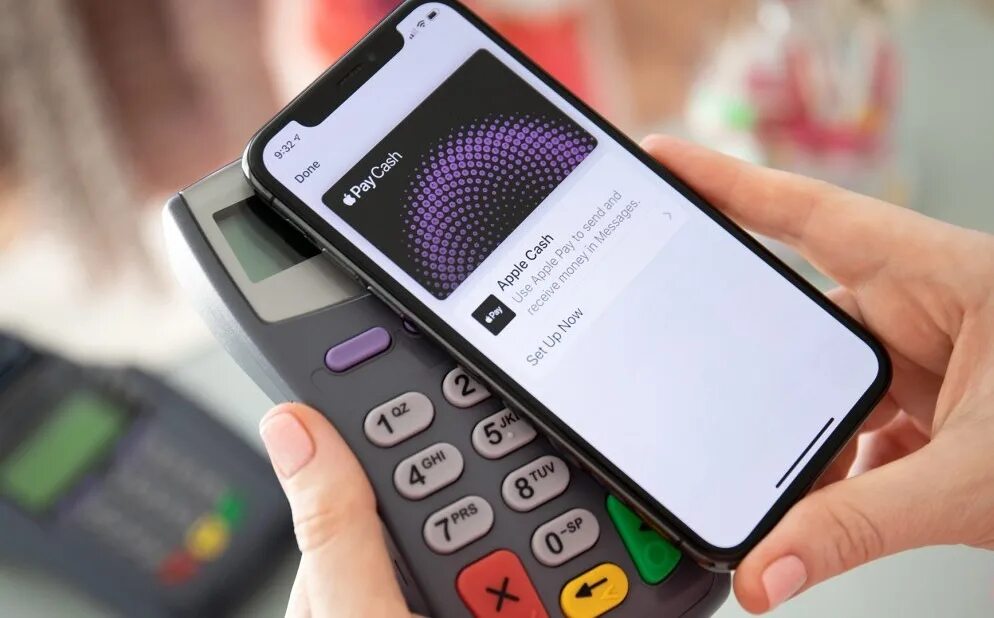 Отключение pay. Apple pay. Бесконтактная оплата на айфоне. Оплата через Apple pay. Apple pay NFC.