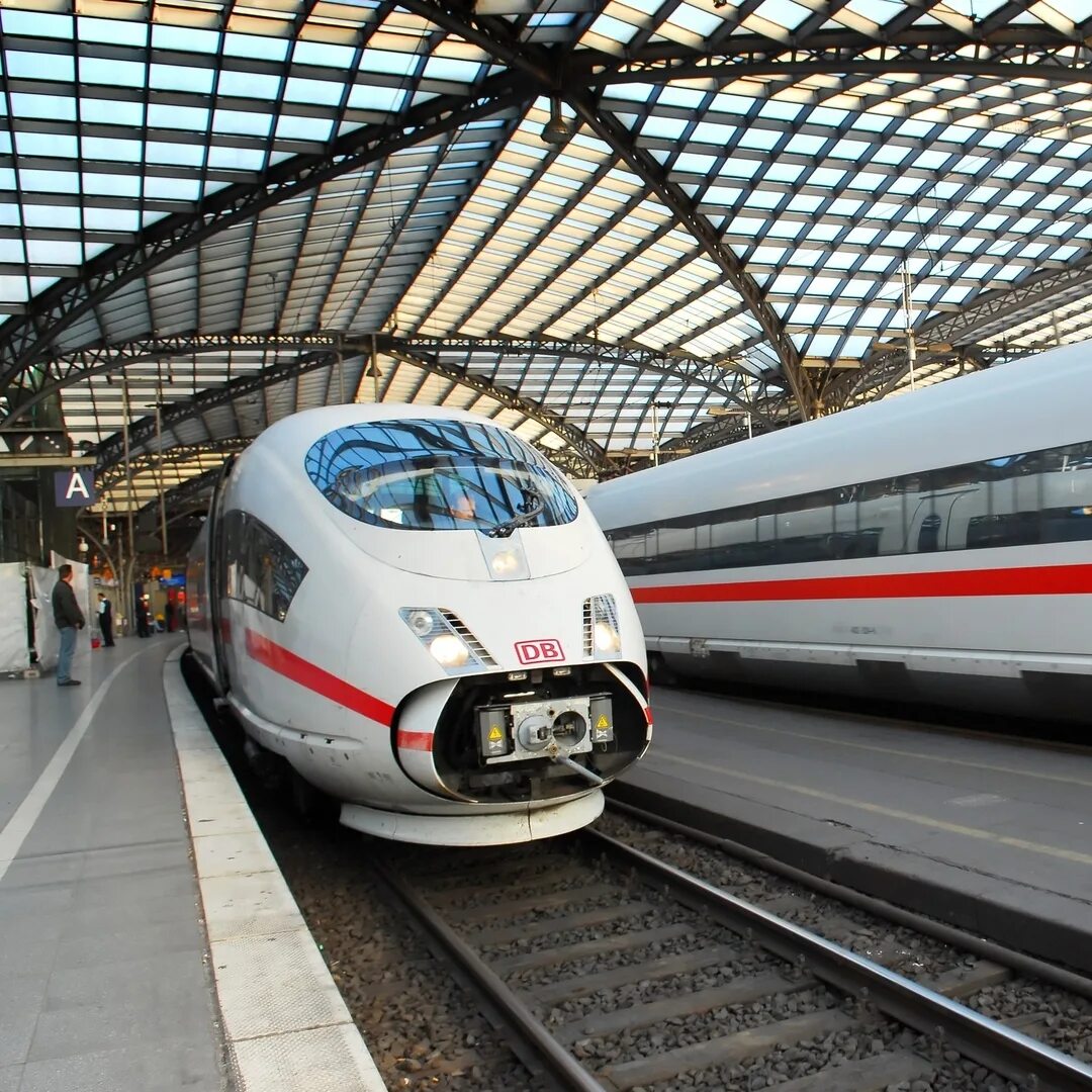 сингапур поезда. сингапур транспорт. поезд в сингапуре. монорельс малайзия сингапур. жд вокзал сингапура.