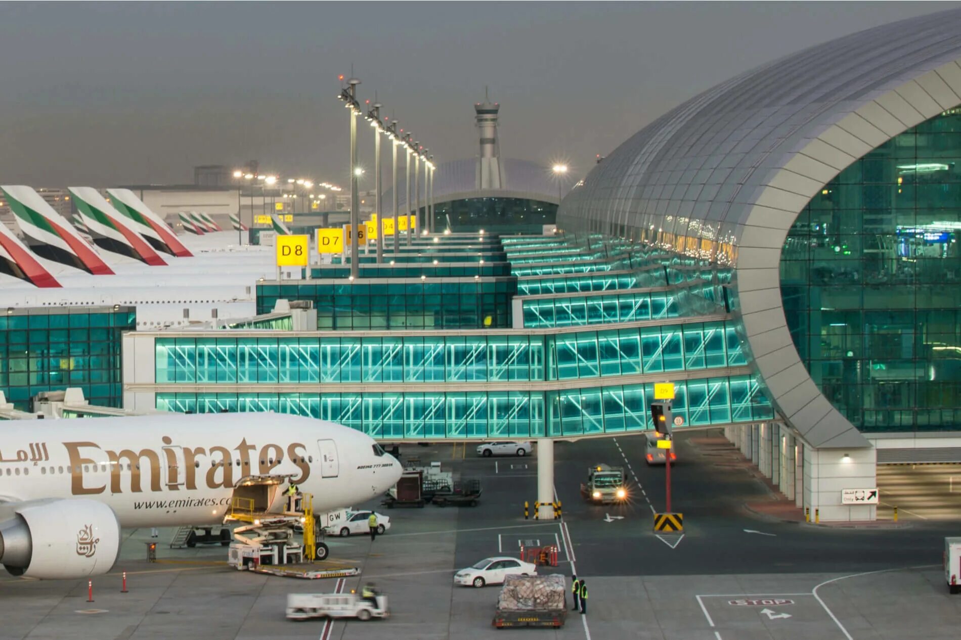Работает ли аэропорт в дубае. Международный аэропорт Дубай. Аэропорт Дубай (Dubai International Airport). III Международный аэропорт Дубай. ДХБ аэропорт Дубай.