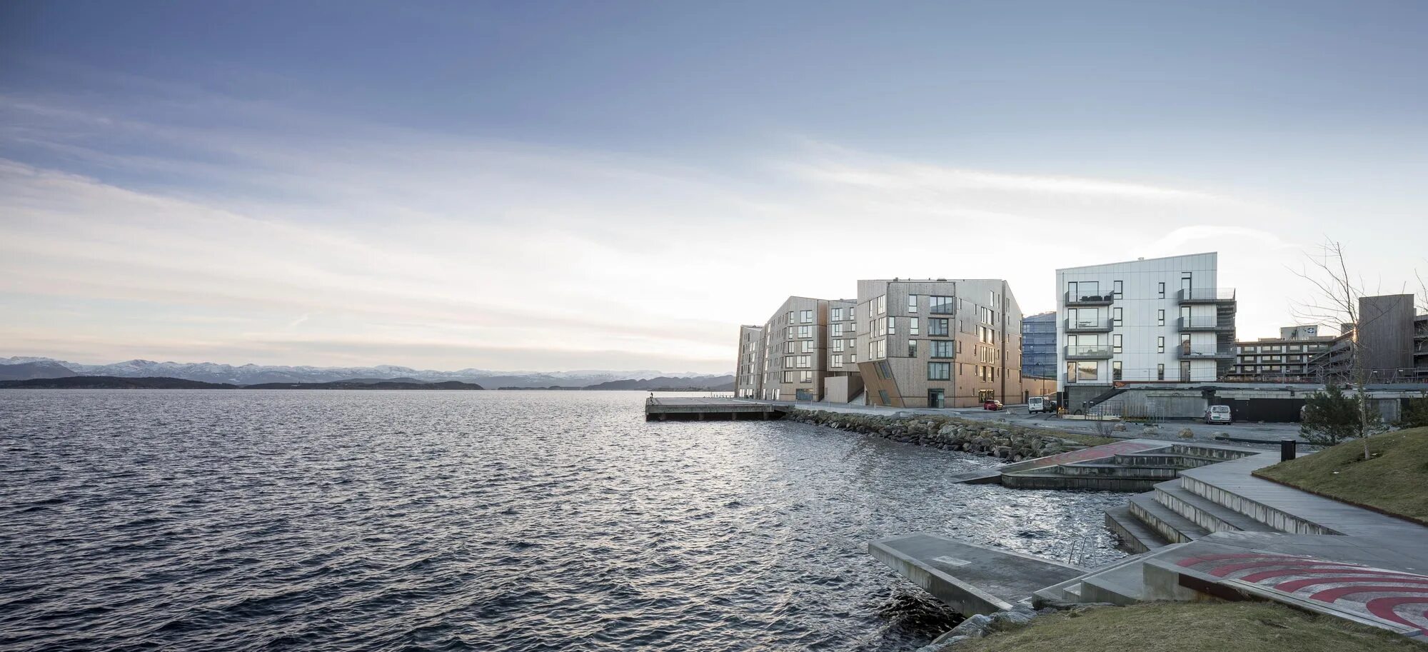 Жилой комплекс «Береговая линия» Норвегия. Waterfront Норвегия. Социальное жилье Норвегия. Жилой комплекс Rundeskogen в Ставангере (Норвегия).