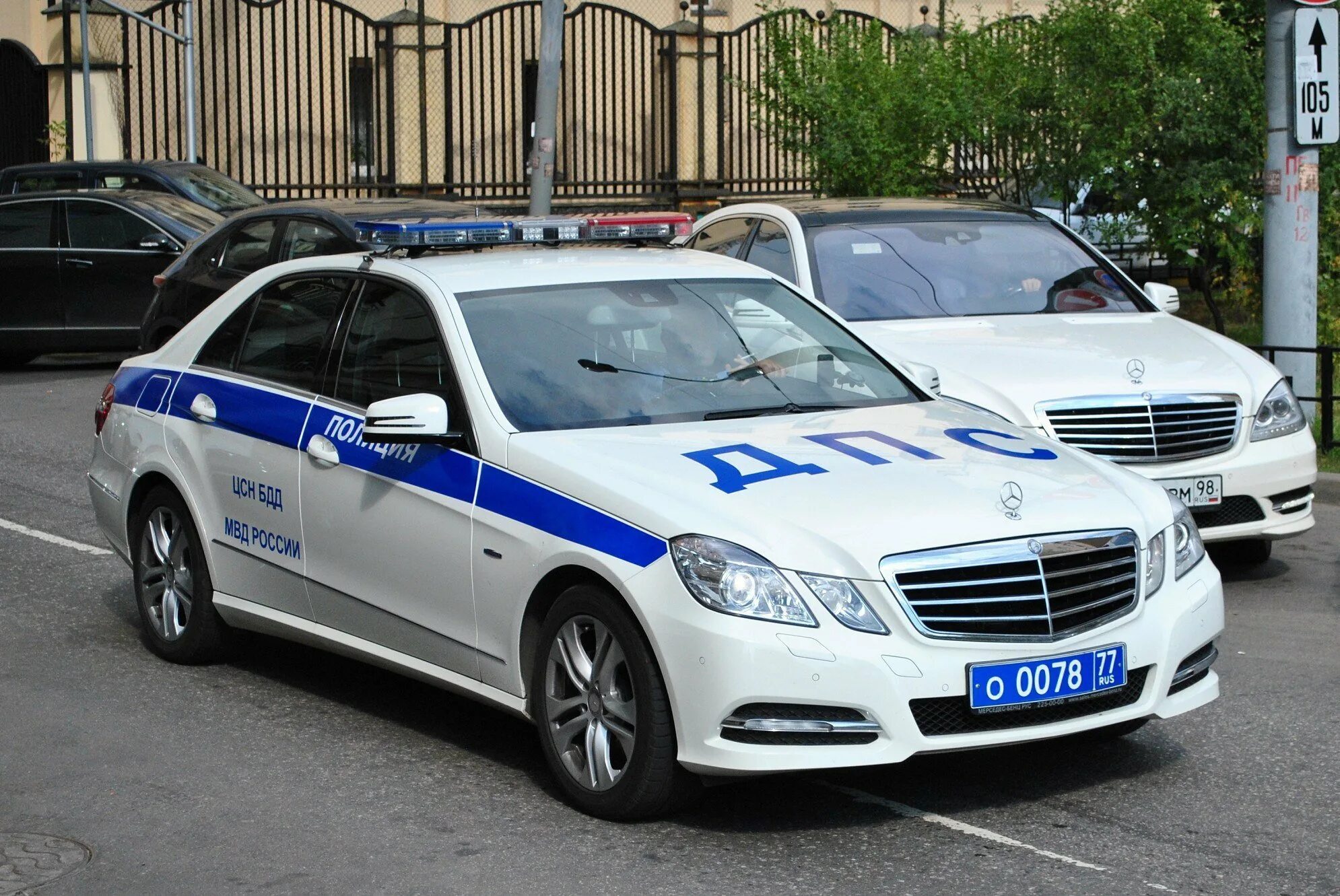 Мерседес w211 ДПС. Мерседес 211 ДПС. Мерседес 222 с мигалкой. Mercedes w204 полиция.