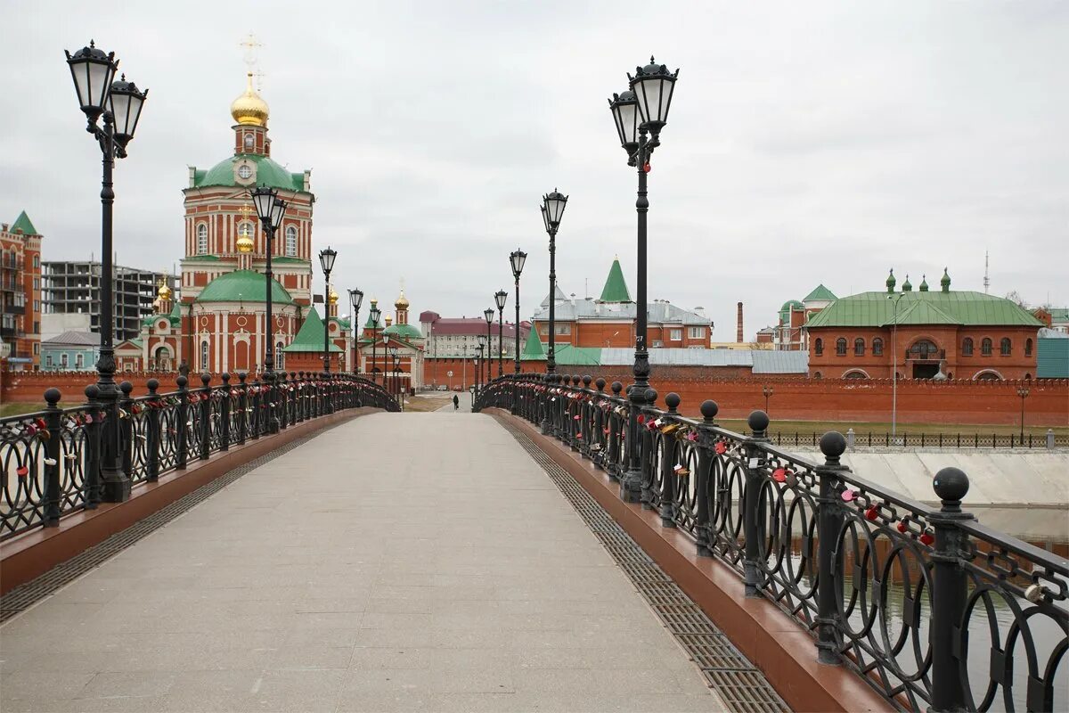Панели йошкар ола. Йошкар-ола кремль набережная. набережная г йошкар олы. йошкар-ола достопримечательности 2025. набережная и мост йошкар-ола.