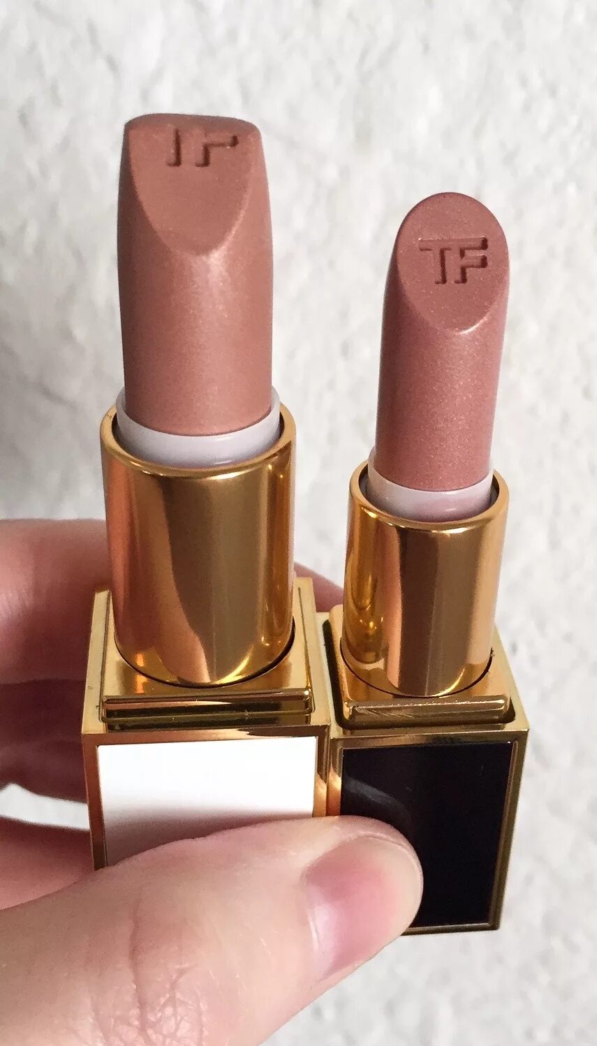 Tom ford hush suede тени. Tom ford lip lacquer luxe matte жидкая помада для губ. Tom ford помада 32 deceiver. Tom ford libertine. Tom ford cosmetics.