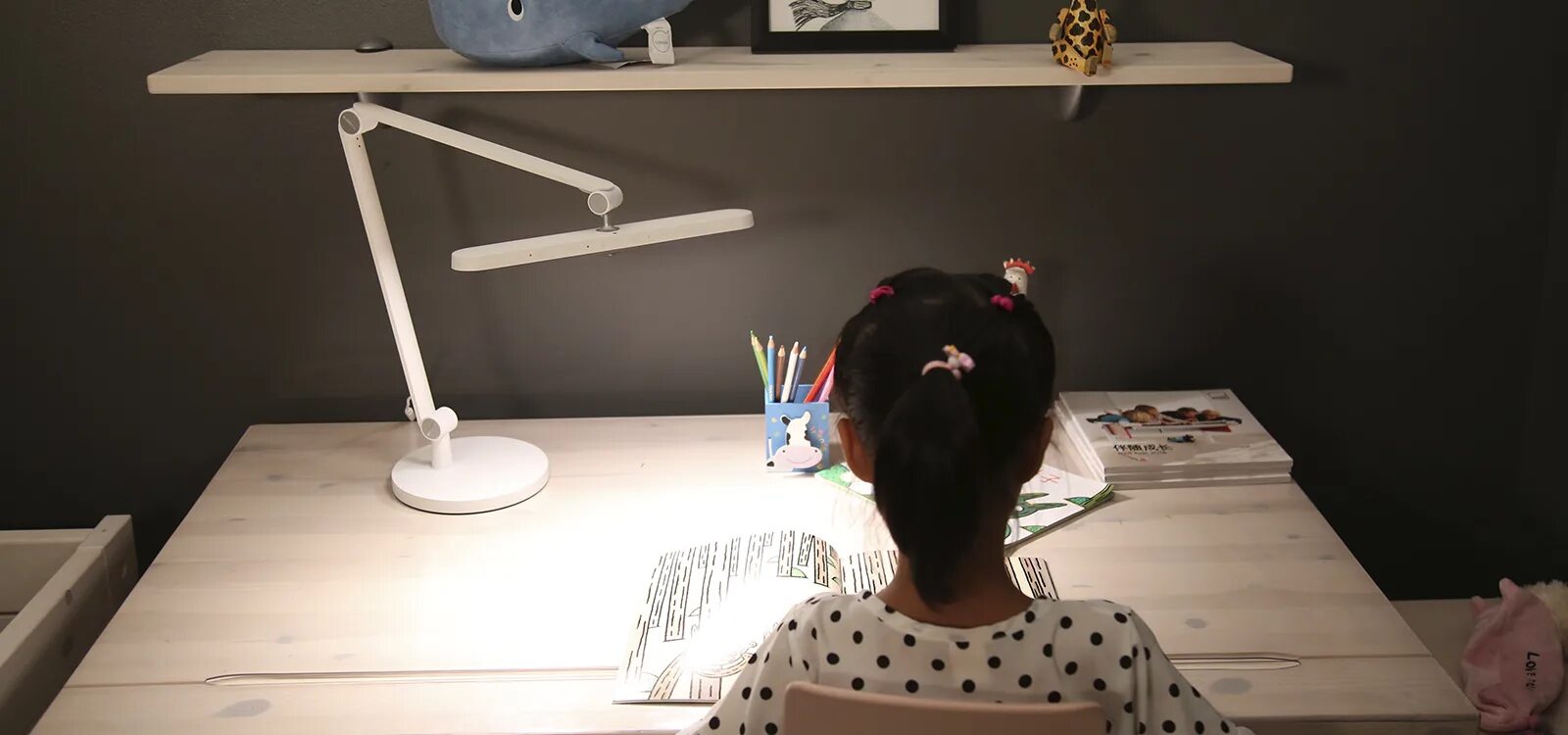 Light sensitive desk lamp v1 pro. Настольная лампа xiaomi yeelight led light-sensitive desk lamp v1 pro. лампа офисная светодиодная yeelight yeelight led vision desk lamp v1 pro. настольный светильник yeelight led light-vision desk lamp v1 pro белый. лампа yeelight led desk lamp v1 pro упаковка.
