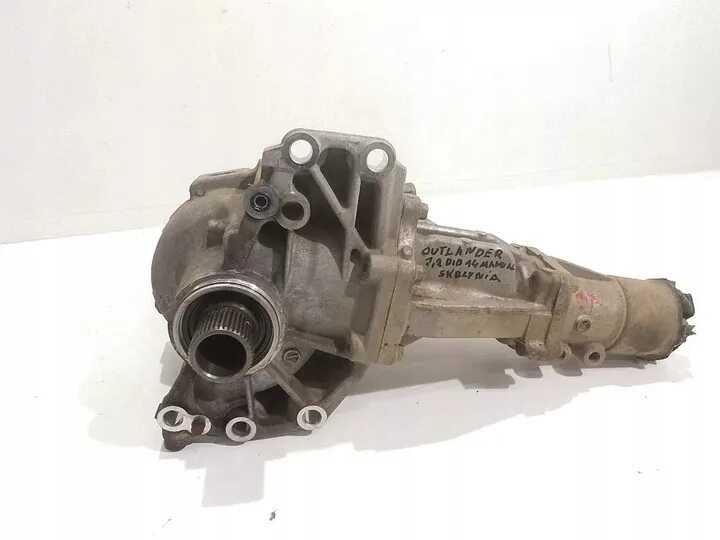 Редуктор на аутлендер 3 поколения. Мицубиси аутлендер редуктор. Редуктор аутлендер. Outlander 1 2002 редуктор переднего моста. Редуктор аутлендер.