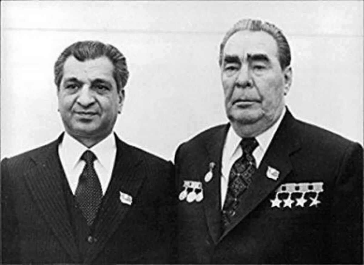 Брежнев и афганистан. Нур мохаммад тараки и брежнев. Бабрак кармаль. Брежнев и тараки. Брежнев и афганистан.