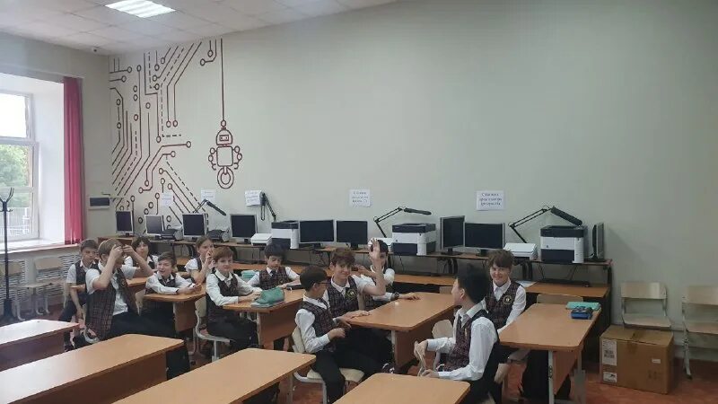 урок в школе. открыть последний класс. британская школа «ila aspect». частная школа в англии класс. открыть последний класс.