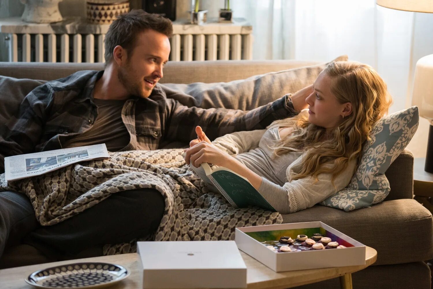 Аманда сейфрид отцы и дочери. Аманда сейфрид с отцом. Аманда сейфрид отцы и дочери фильм 2015. Amanda seyfried father's and daughters 2015. Фильм отцы и дочери 2014.