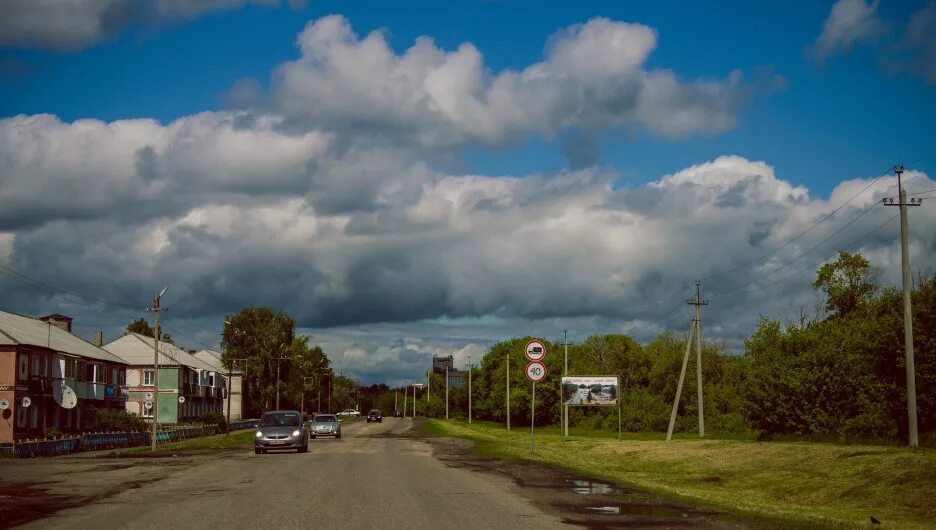 Погода топчиха алтайский край. Топчиха Алтайский край. Памятники села Топчиха Алтайский вокзал. Станция Топчиха Алтайский край. Достопримечательности села Топчиха Алтайский край.