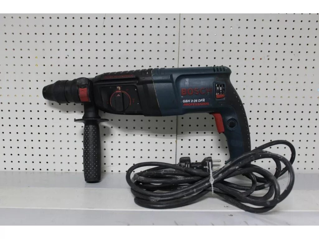 Перфоратор bosch dfr 26. Bosch GBH 2-26 DFR. Перфоратор бош 2-26. GBH 2-26 DFR professional. Перфоратор Bosch GBH 2-26 DFR professional.