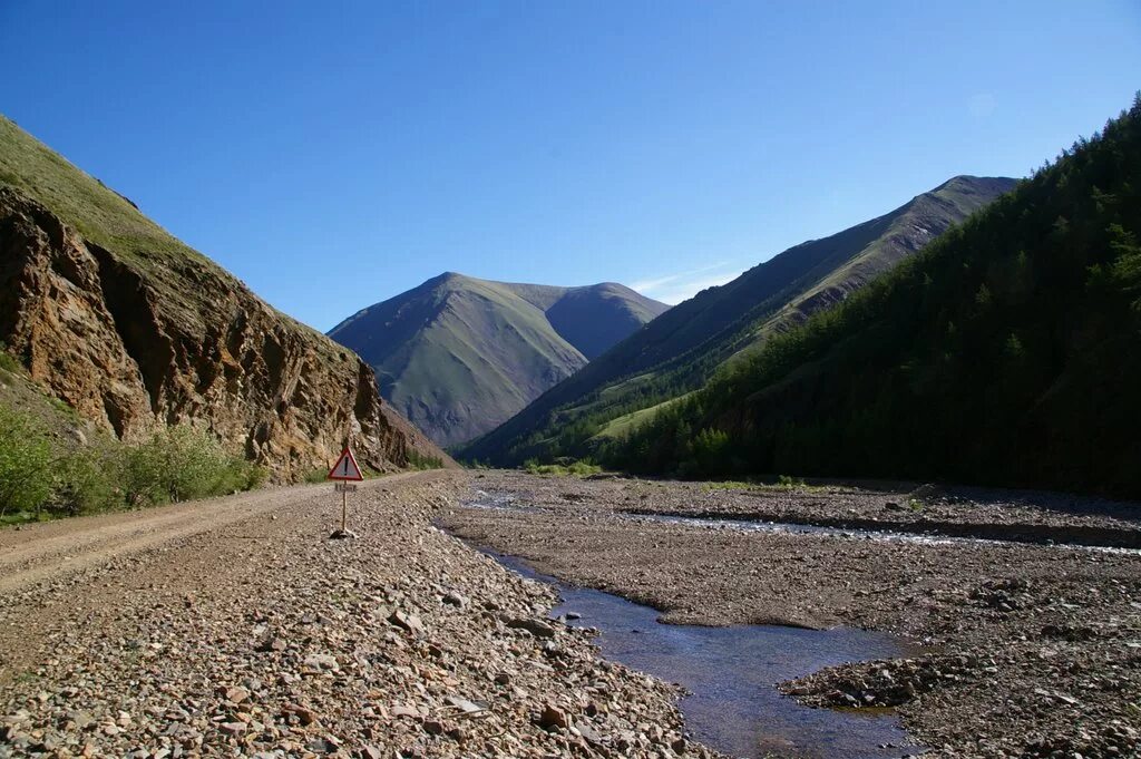 тоолайлыг река. эрги барлык тыва школа. барлык тыва. село эрги-барлык. барлык, река хемчик.