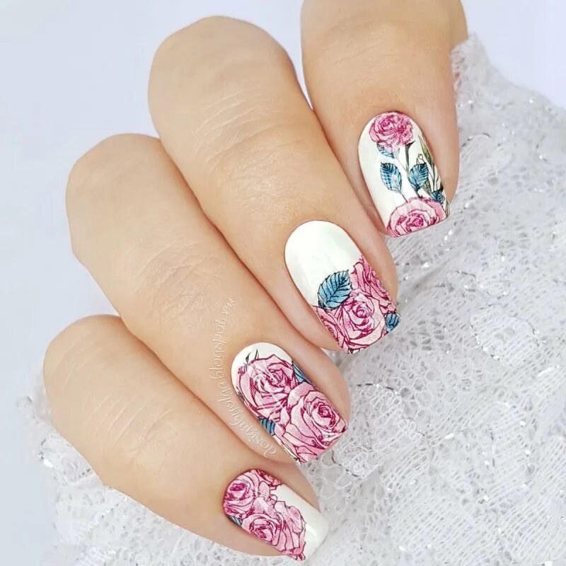 со слайдером. слайдер-дизайн для ногтей. маникюр со слайдерами. со слайдером. красивый маникюр со слайдерами.