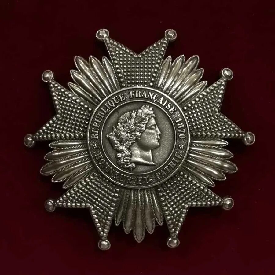 звезда наполеона. ордена наполеона бонапарта. ордена франции 1812. баварский орден святого губерта. звезда ордена почетного легиона франции.