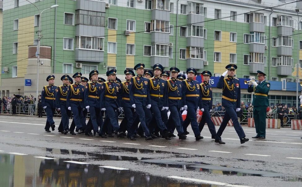 Липецк 9 мая. Парад Победы в Липецке 2022. Парад Победы Липецк. Парад Липецк 9 мая. Войска МЧС на параде 2022 Липецк.