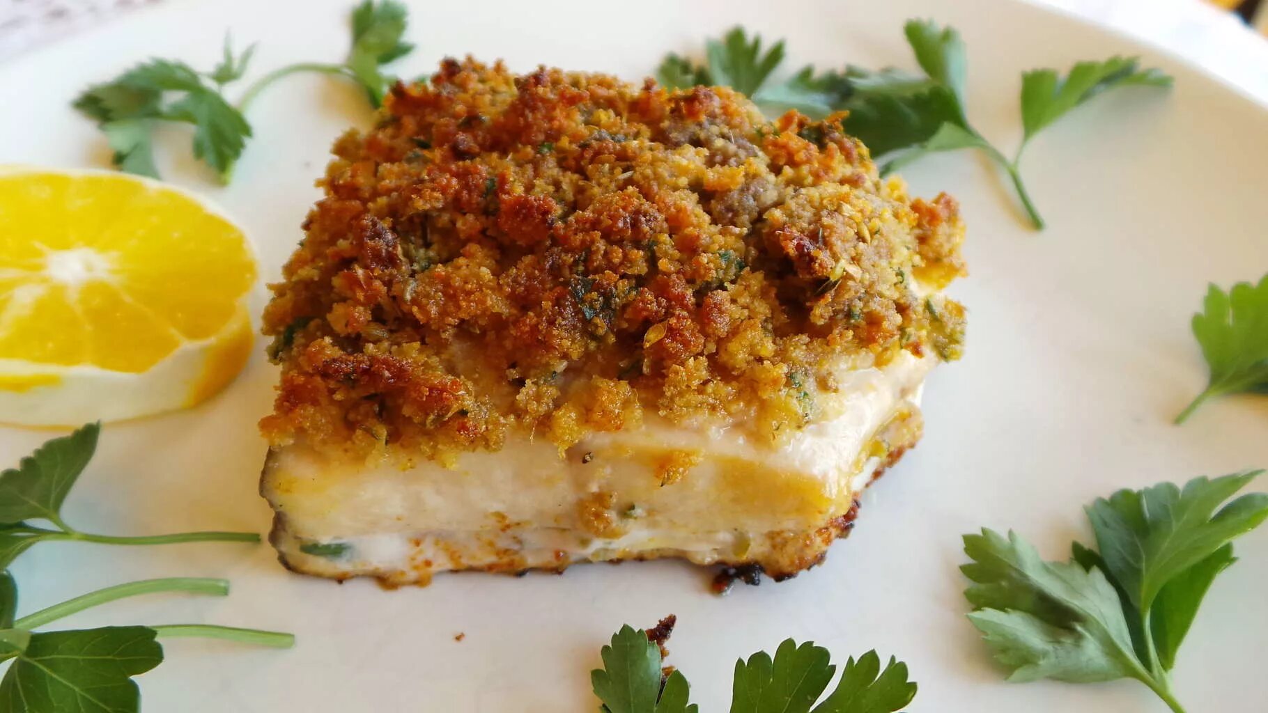Филе хека вкусно. Хек блюдо. жареный хек в духовке. блюда из жареного хека. треска в ореховой панировке.