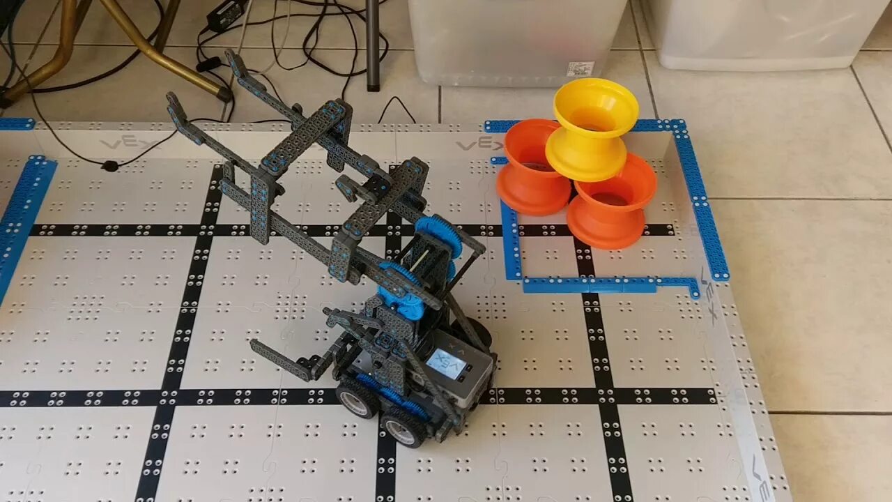 Vex code iq. Vex iq next level. робот для гонок vex iq. рабочее поле робот vex iq. vex iq painter.