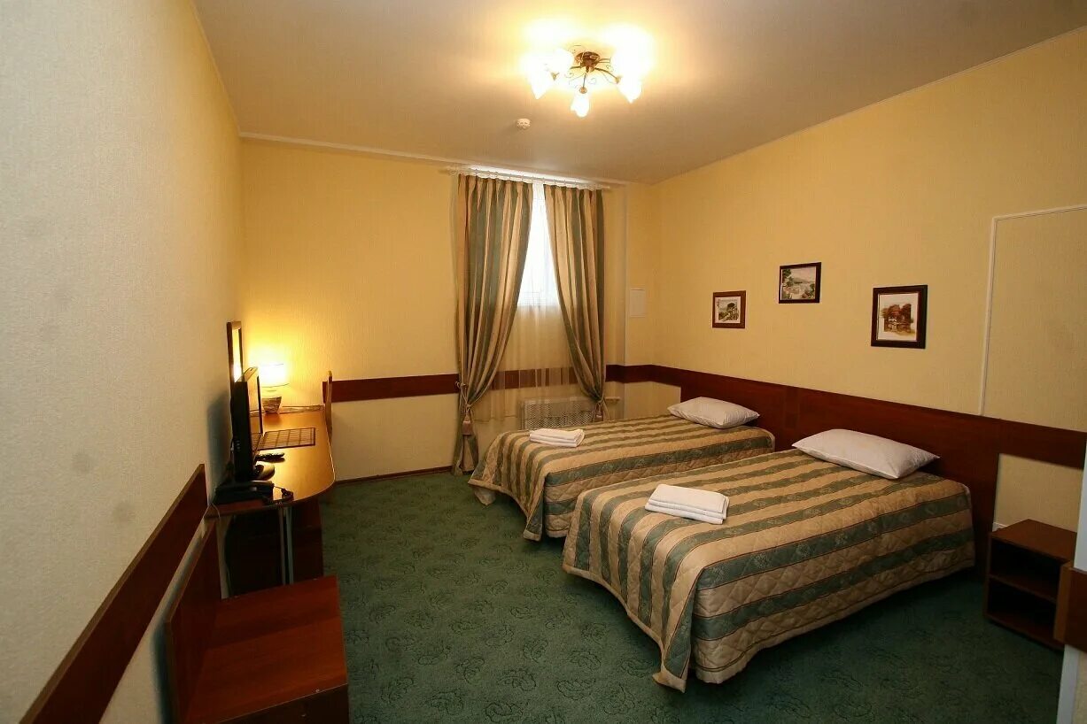 гостиница на высоте ялта. гостиница высота 1170 старые фото. гостиница на высоте. отель высота 4000. на высоте 4 отель москва.