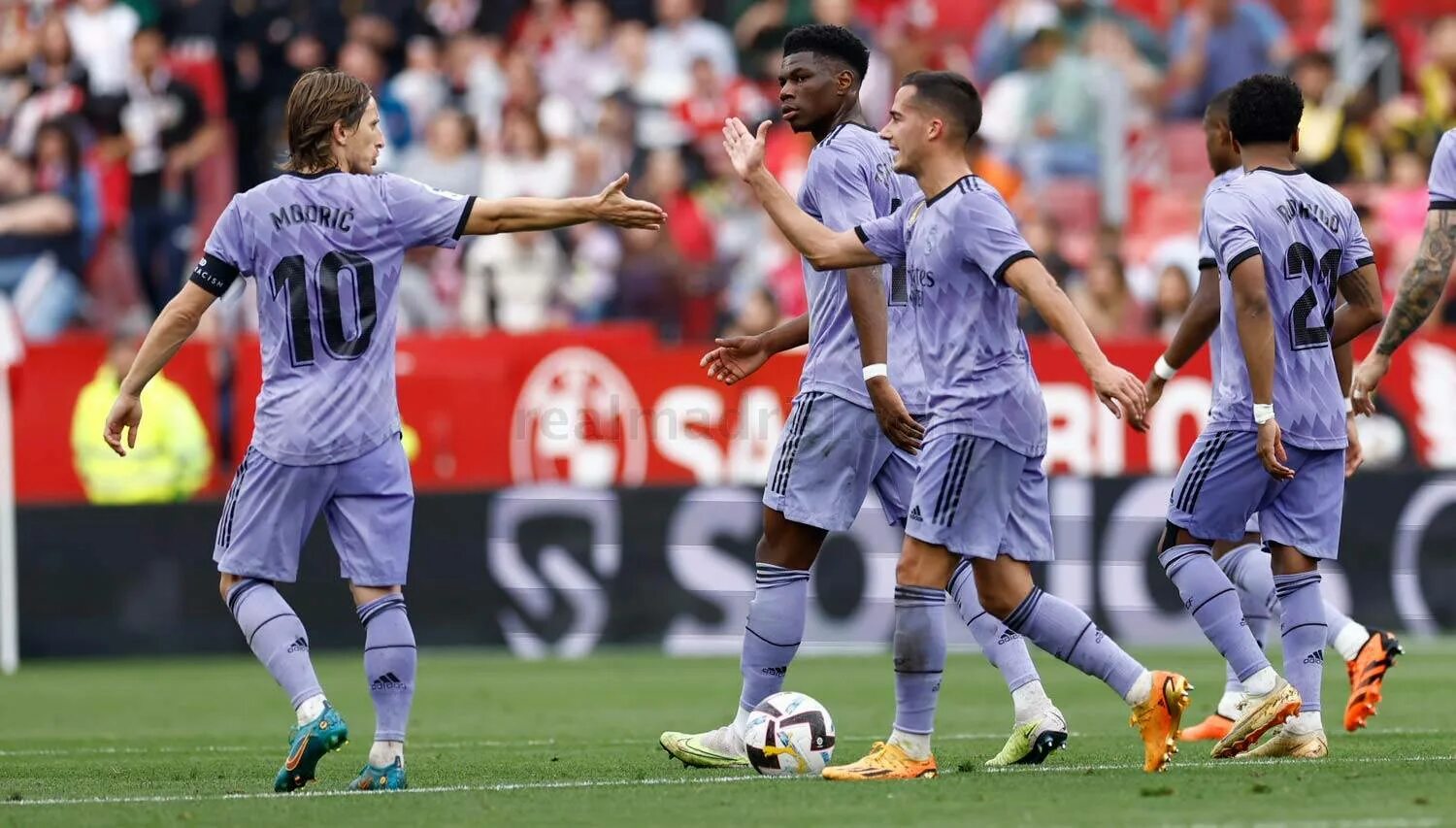 Севилья реал полуфинал 2023. Реал севилья. Реал севилья. Реал мадрид севилья. Реал севилья.