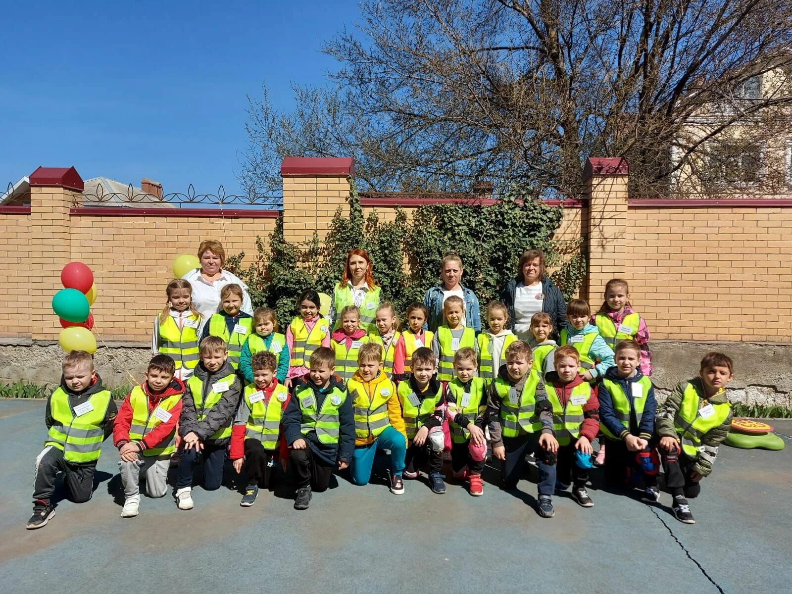 зеленый огонек сад. детский сад 183 огонек архангельск челюскинцев. зеленый огонек сад. зеленый огонек в детском саду. детский сад огонек бичура.