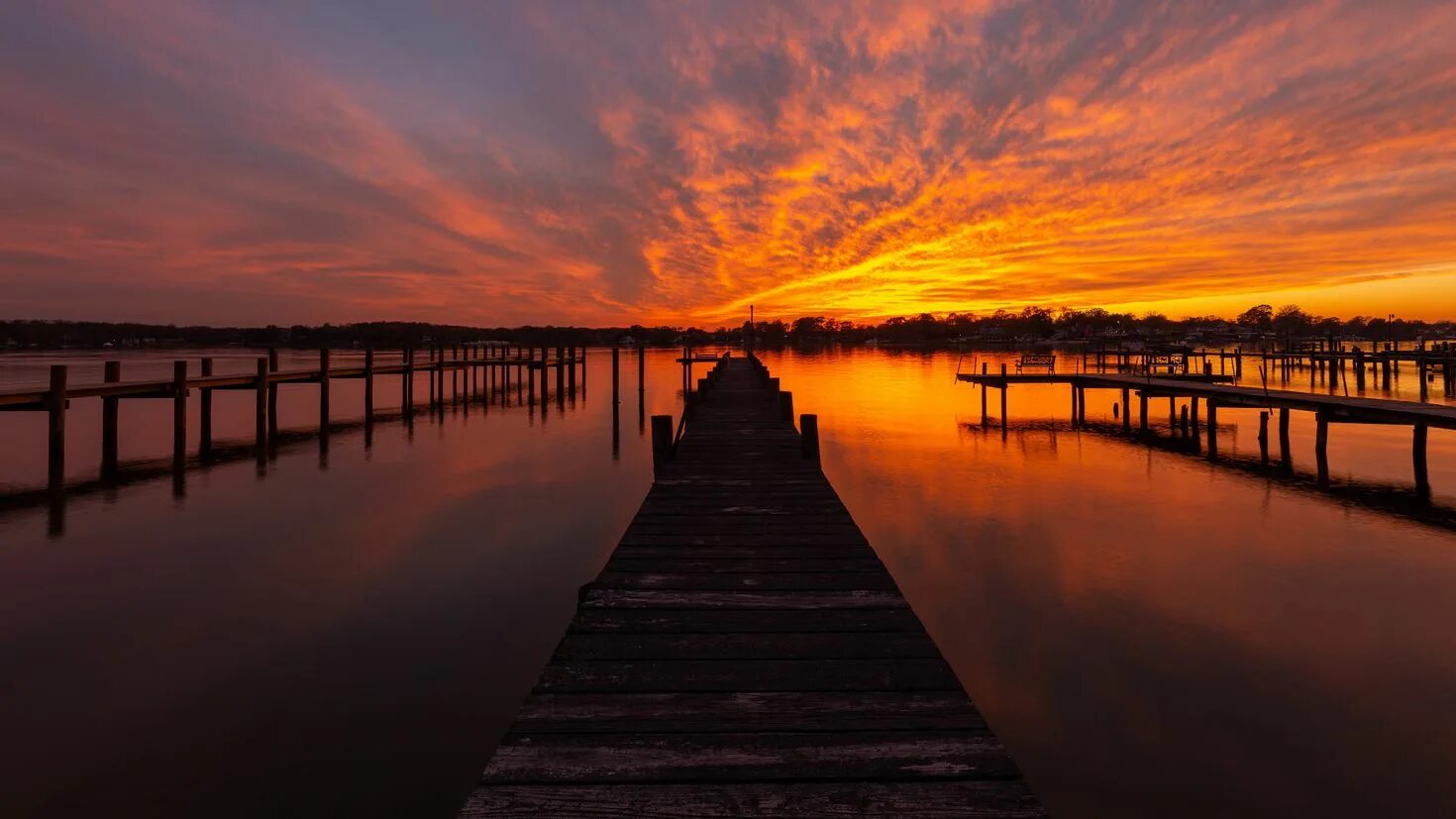 Море пирс. 4 пирс. Пирс на озере. Пирс скайривер. 4 пирс.
