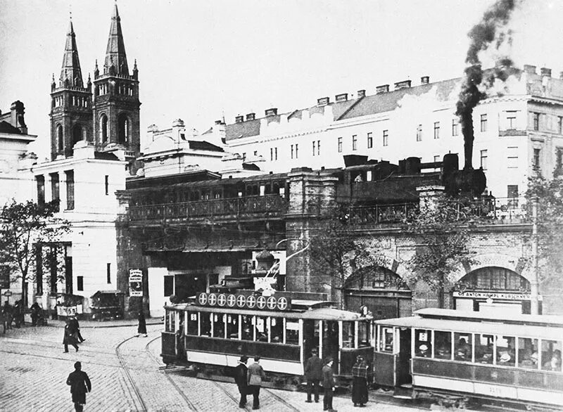 1750 год железная дорога. Вена 1910. Вена 19 век вокзал. Метро в Вене в 1910. Венское метро старые станции.