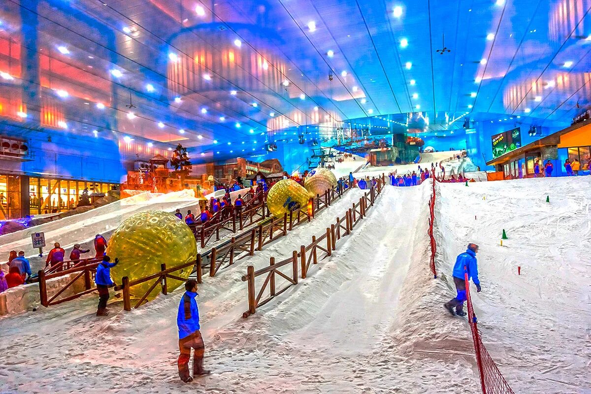 Дубай горнолыжный. Горнолыжный комплекс ски Дубай. Ski Dubai Дубай. Дубай Молл Ski Park. Снежный парк Ski Dubai.
