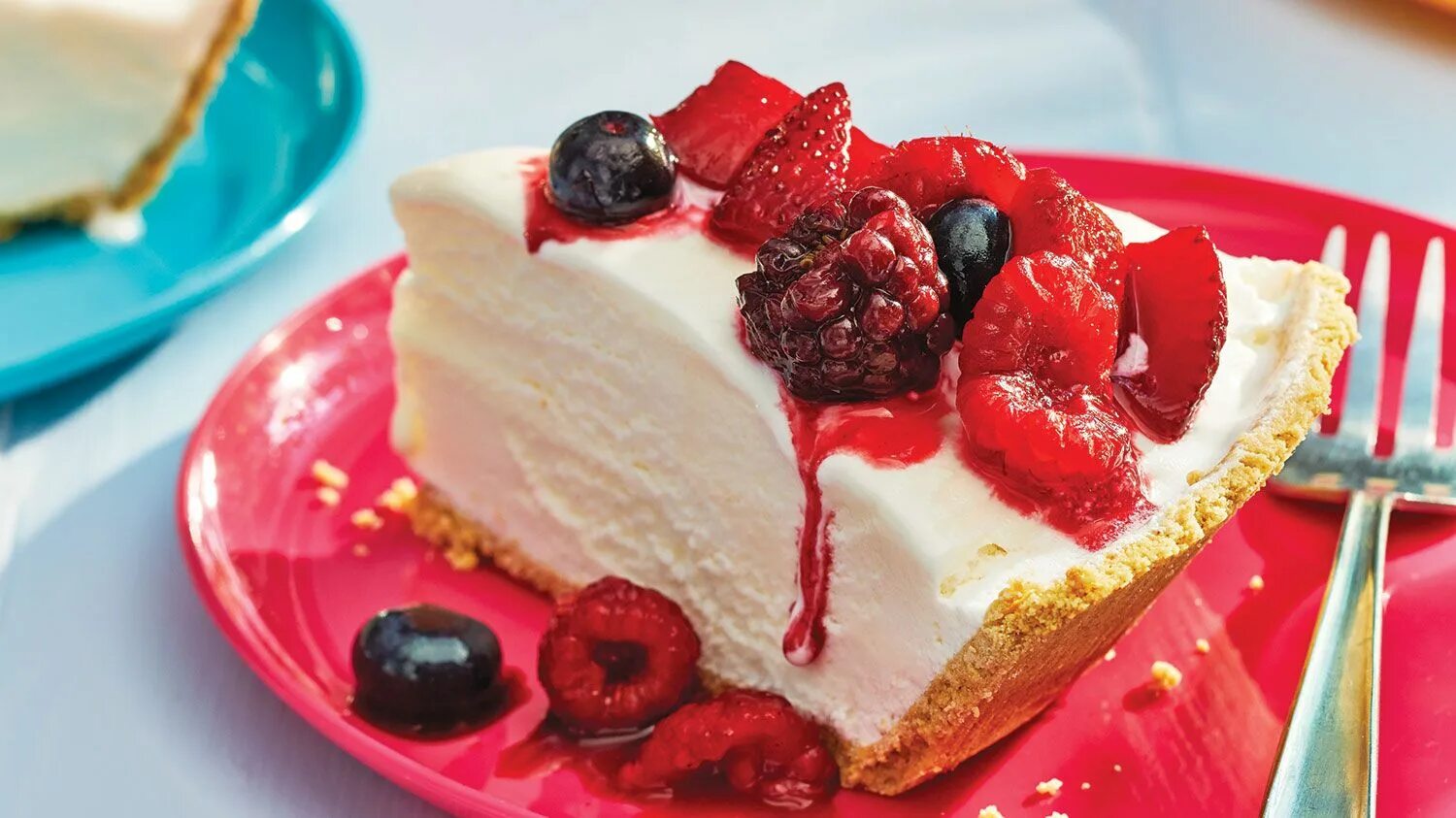 чизкейк с вареньем. чизкейк со взбитыми сливками. чизкейк с брусникой. малиновый чизкейк. чизкейк с вареньем.