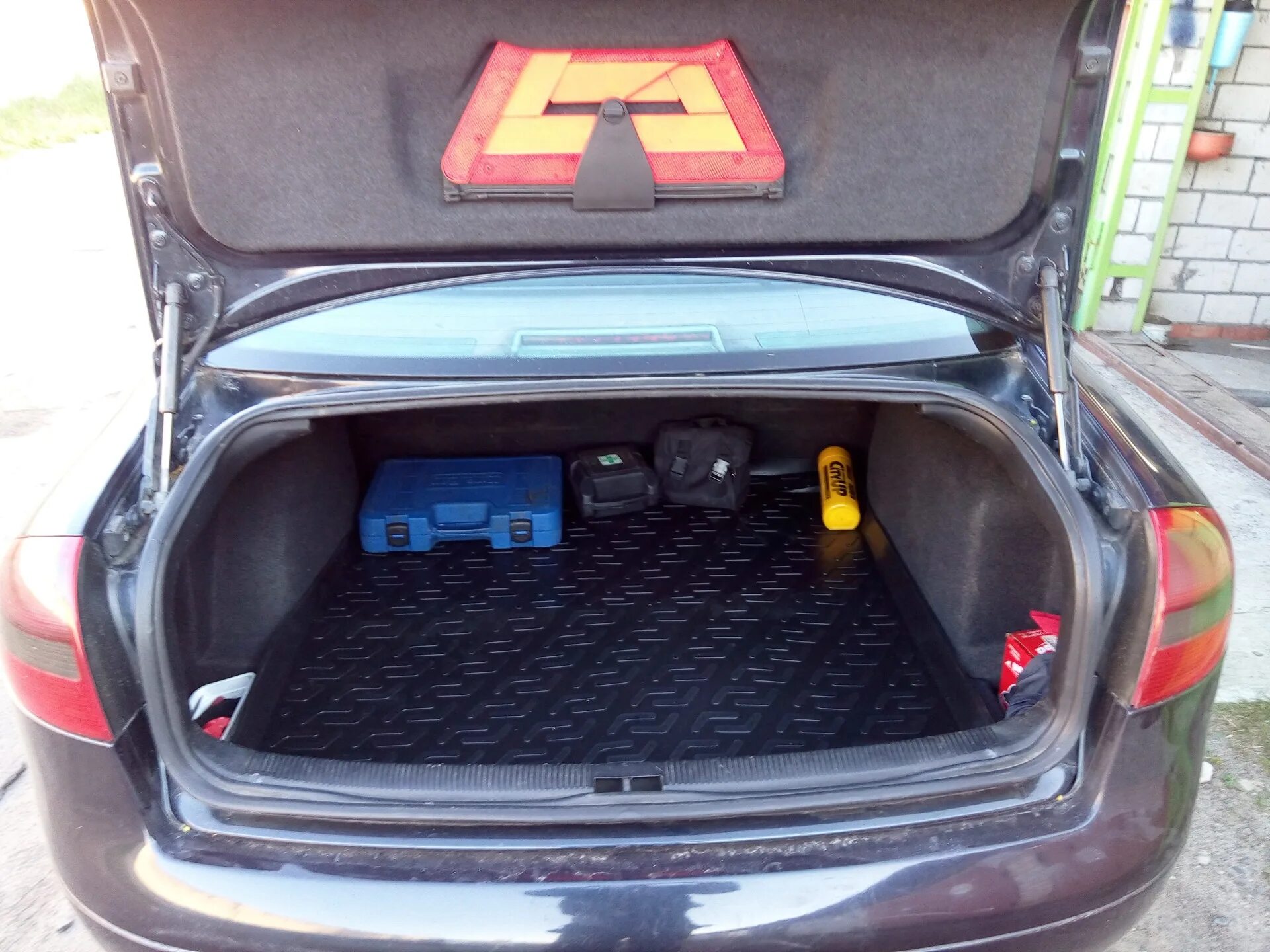 багажник ауди а6 с5 седан. а6 с5 седан багажник. коврик в багажник ауди а6 с5 седан. Audi a6 багажник. багажник ауди а6 с5.