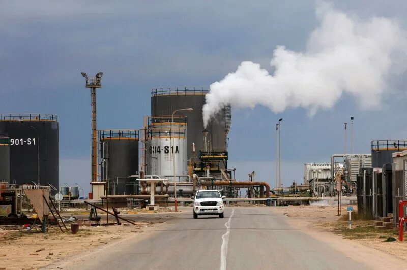 Ливия нефть. Румайла месторождение нефти. ливия добыча нефти. татнефть в ливии 2009. ливия промышленность.