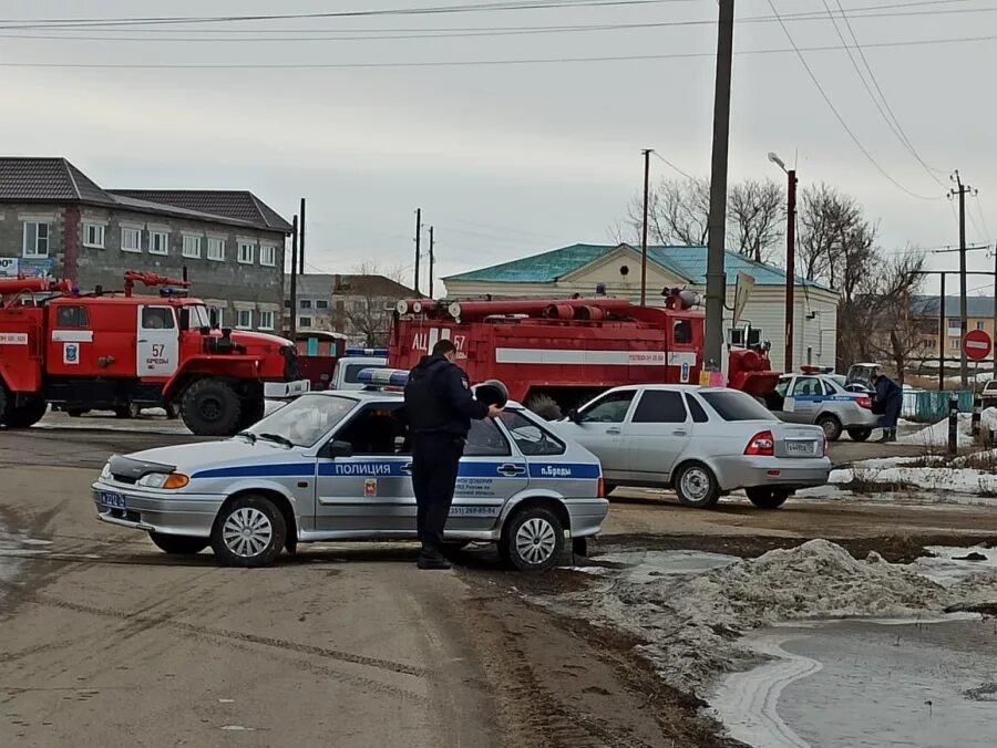 Бреды челябинская область. Дом культуры п. Магазин радуга бреды челябинская область. Элеватор гостиница бреды челябинская область. Точная погода бреды.