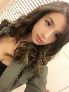 pokimane (@pokimanelol) Twitter.
