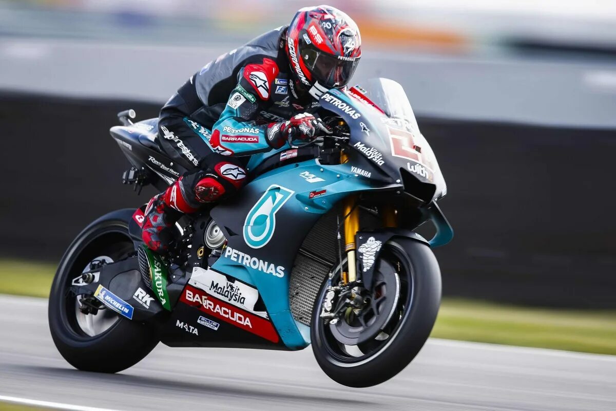 Live motor gp. MOTOGP. Quartararo 2020 Qatar. Fabio Quartararo. Fabio Quartararo in Helmet.