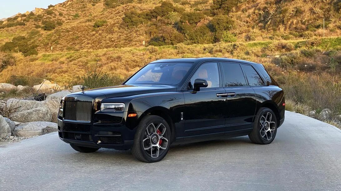 Rolls royce cullinan тамаев. Роллс ройс куллинан гусейна. ролс калинан гасанов. black cars rolls royce jip.