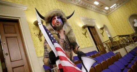 Шаман выступление перед посольством сша