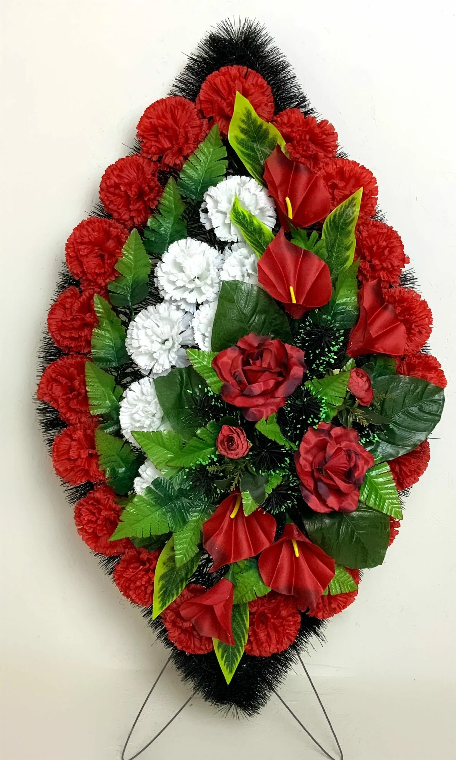 Венки с лентами ритуальные. Венок ритуальный кенгуру. Гранд скай венки. Венки ритуальные. Оптов венки.