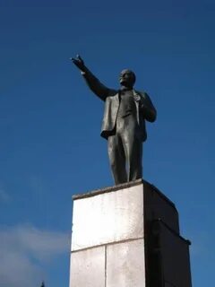 В каких городах есть памятник ленину